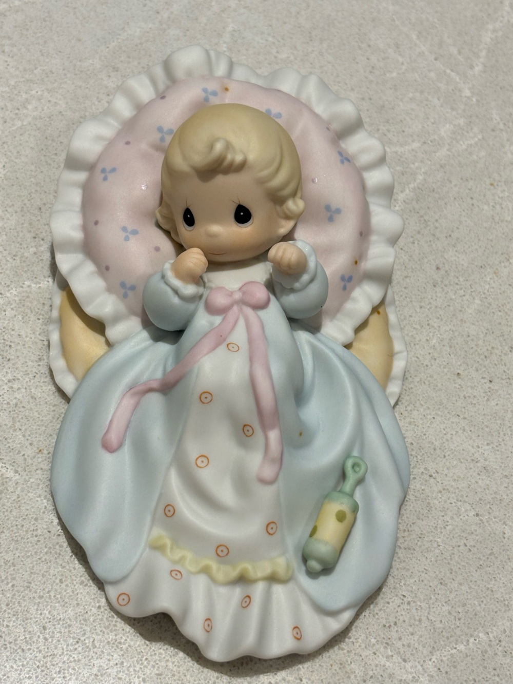 Vintage 1999 Precious Moments "Dedicated To God" Baby Figurine Wall Plaque 48823